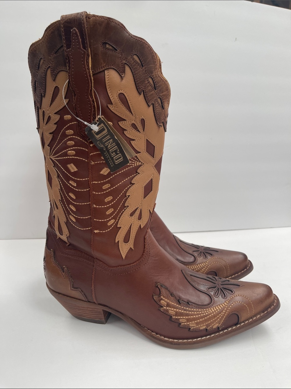 Dingo Monterey NWT Women’s Size 9 Western Boots